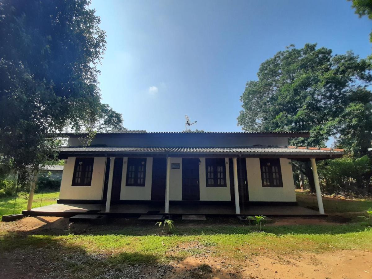 Hotel Katagamuwa Rest Kataragama Exterior foto