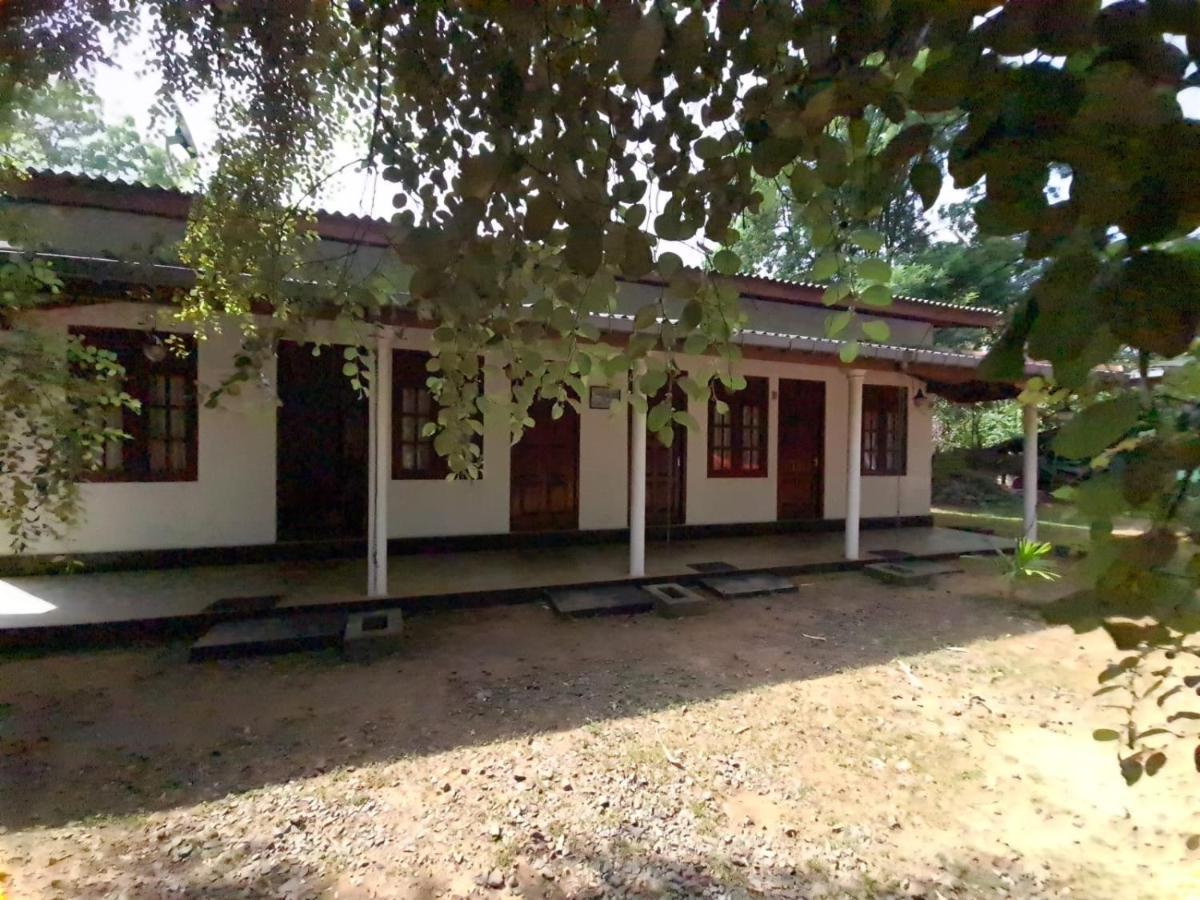 Hotel Katagamuwa Rest Kataragama Exterior foto